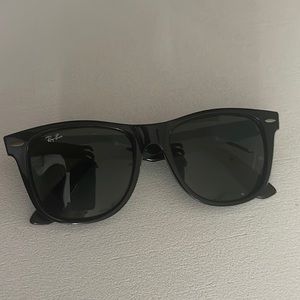 Ray Ban wayfarer sunglasses